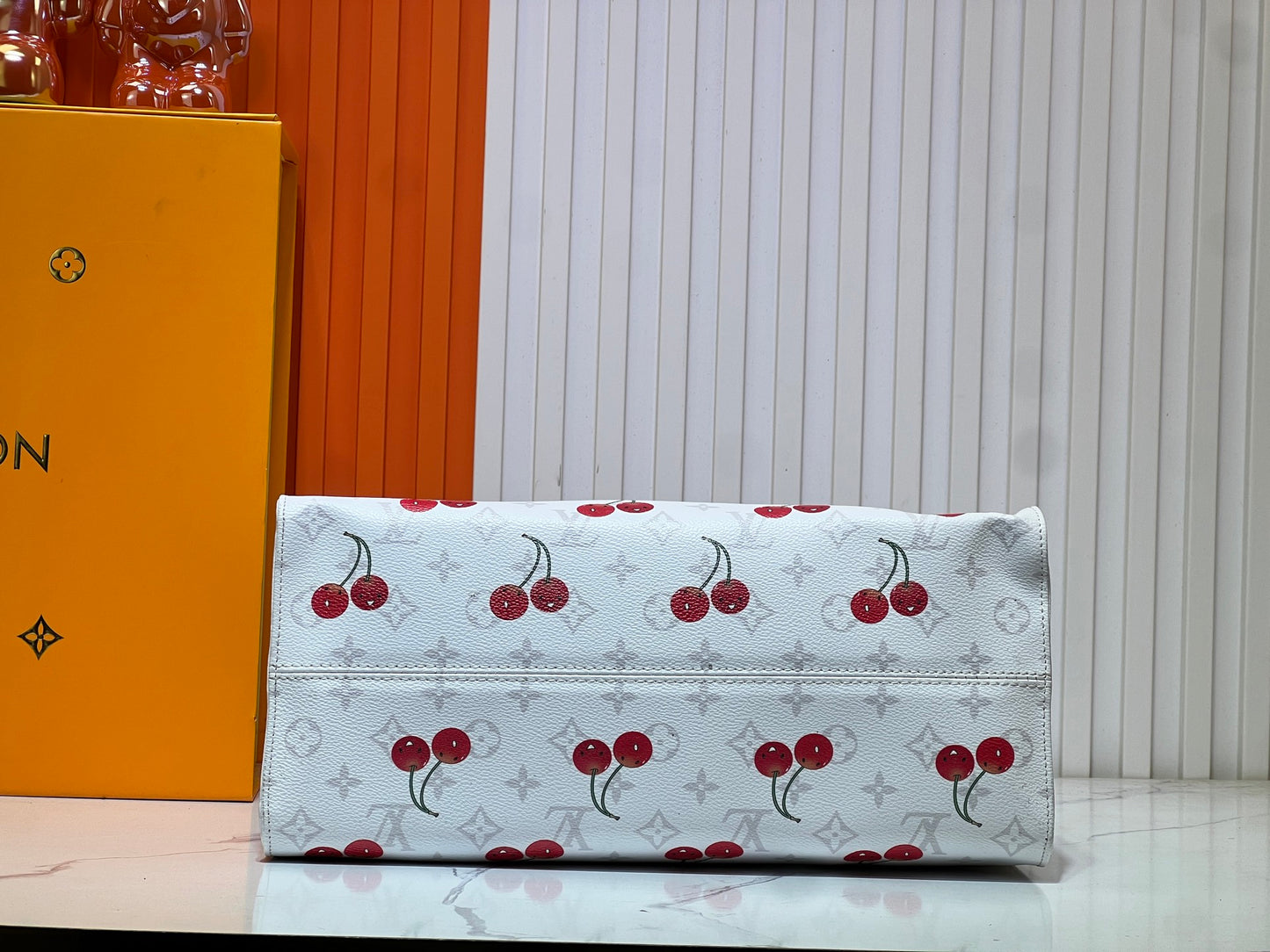 155NE14BDE Stylish leather bag