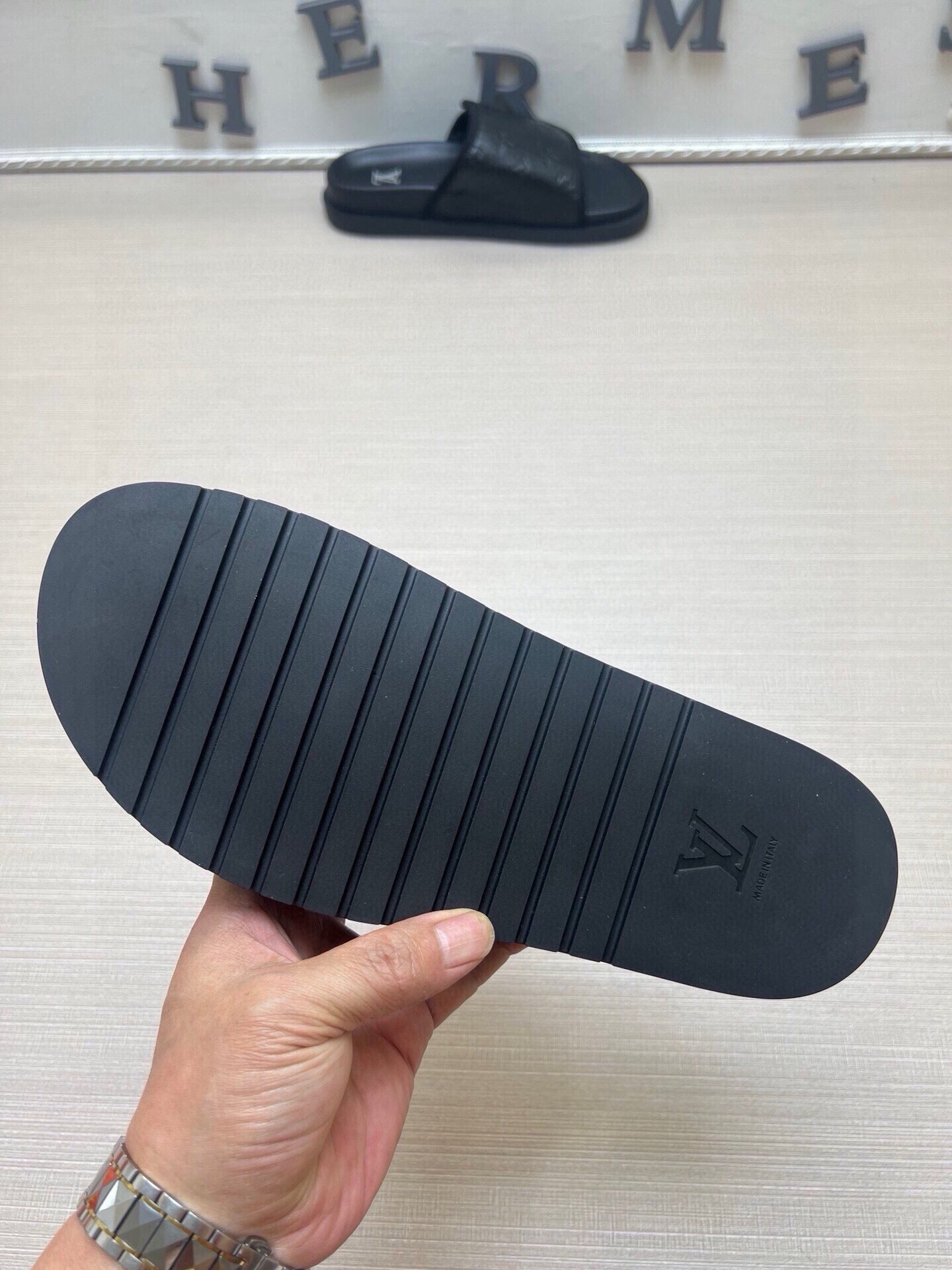 5LE210ZDE Stylish Slippers