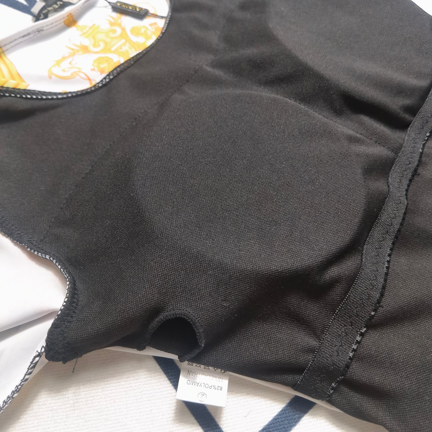 14V137YDE Stylish Long sleeve swimsuit