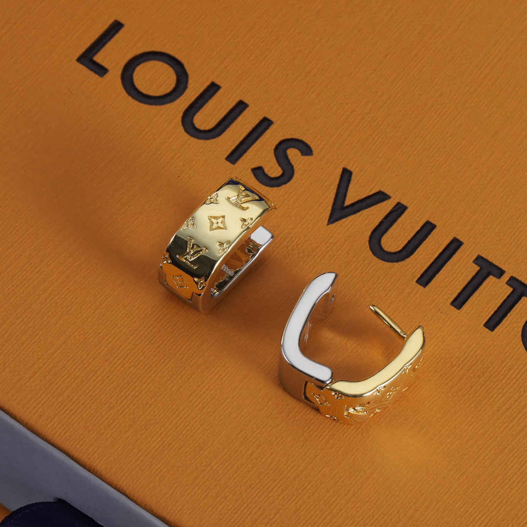 1XE614XDE Stylish Earrings