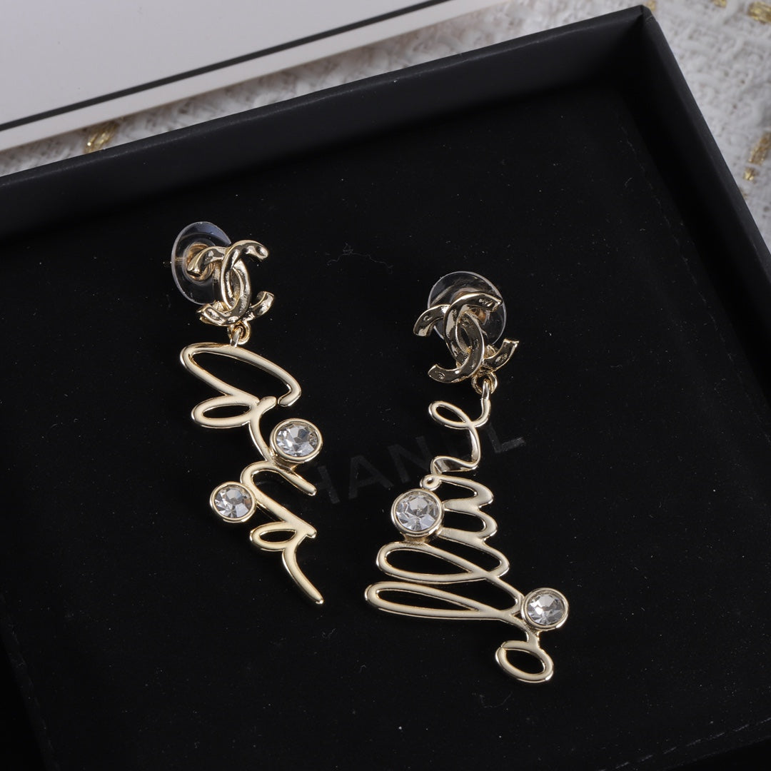 14C383EDE Stylish Earrings