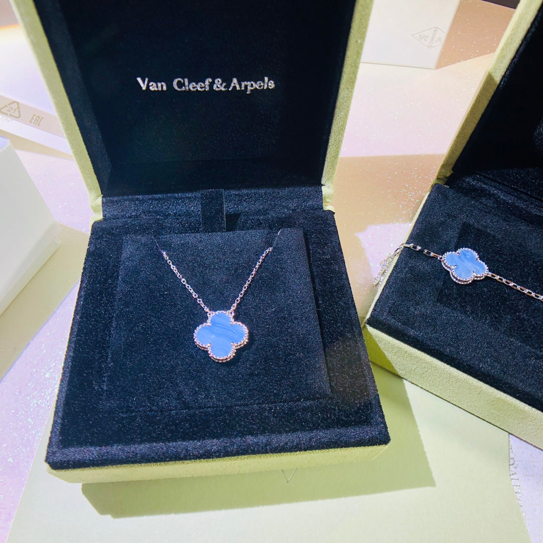 5XVA184XDE Stylish  1 flower necklace