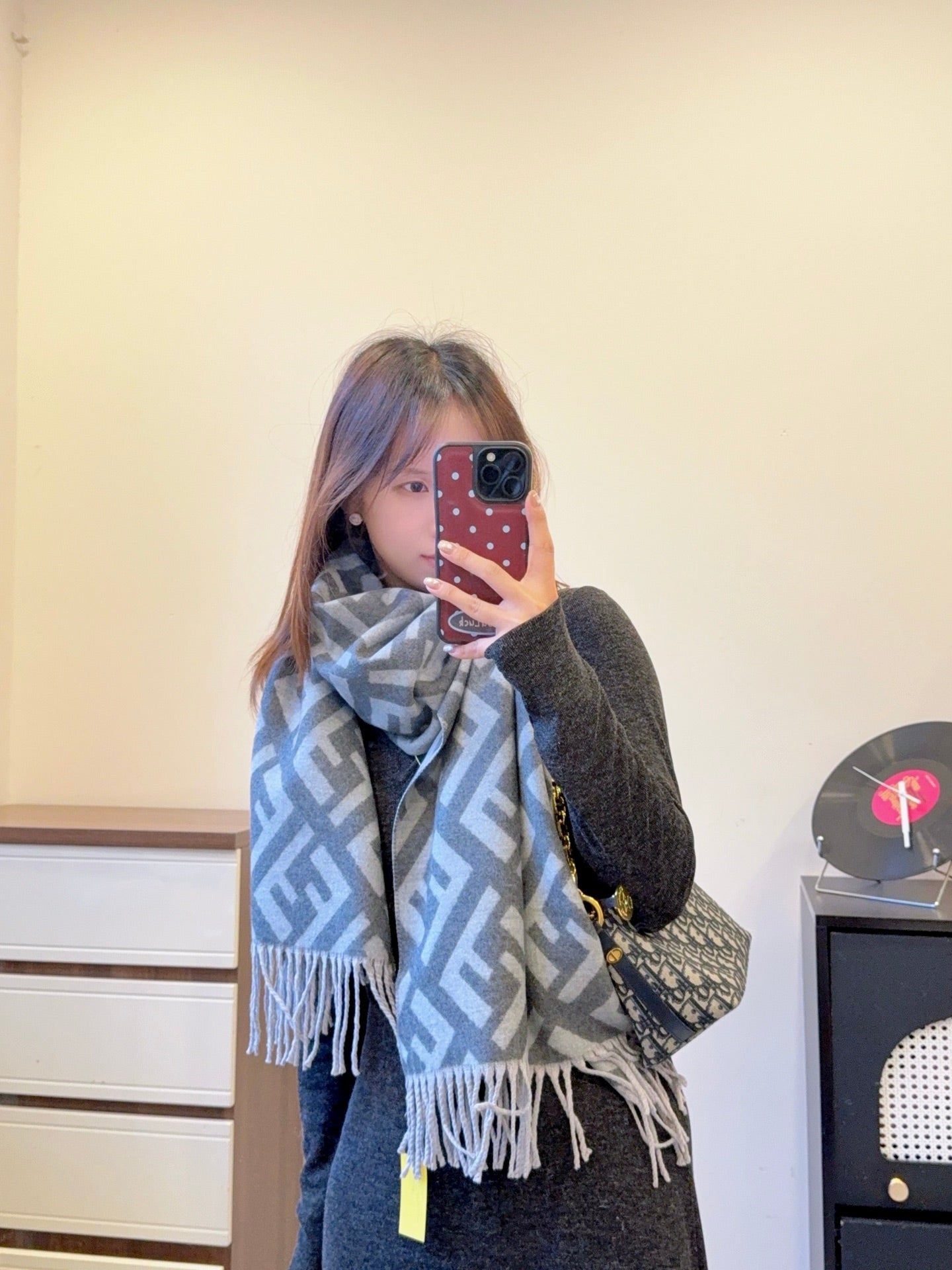 185ZF29WDE Stylish Winter Scarves