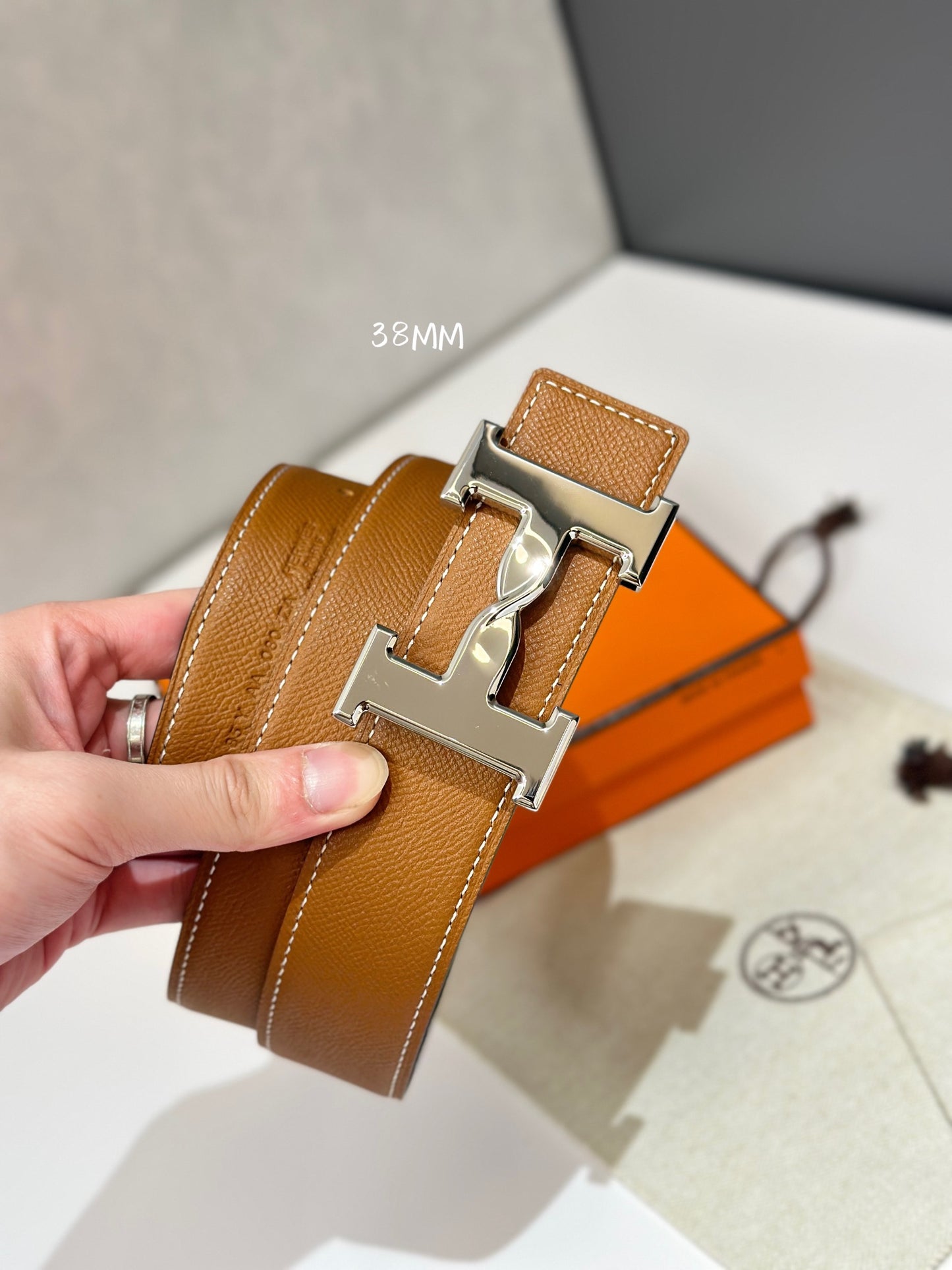 1WH194PDE Stylish  High quality belt With full package