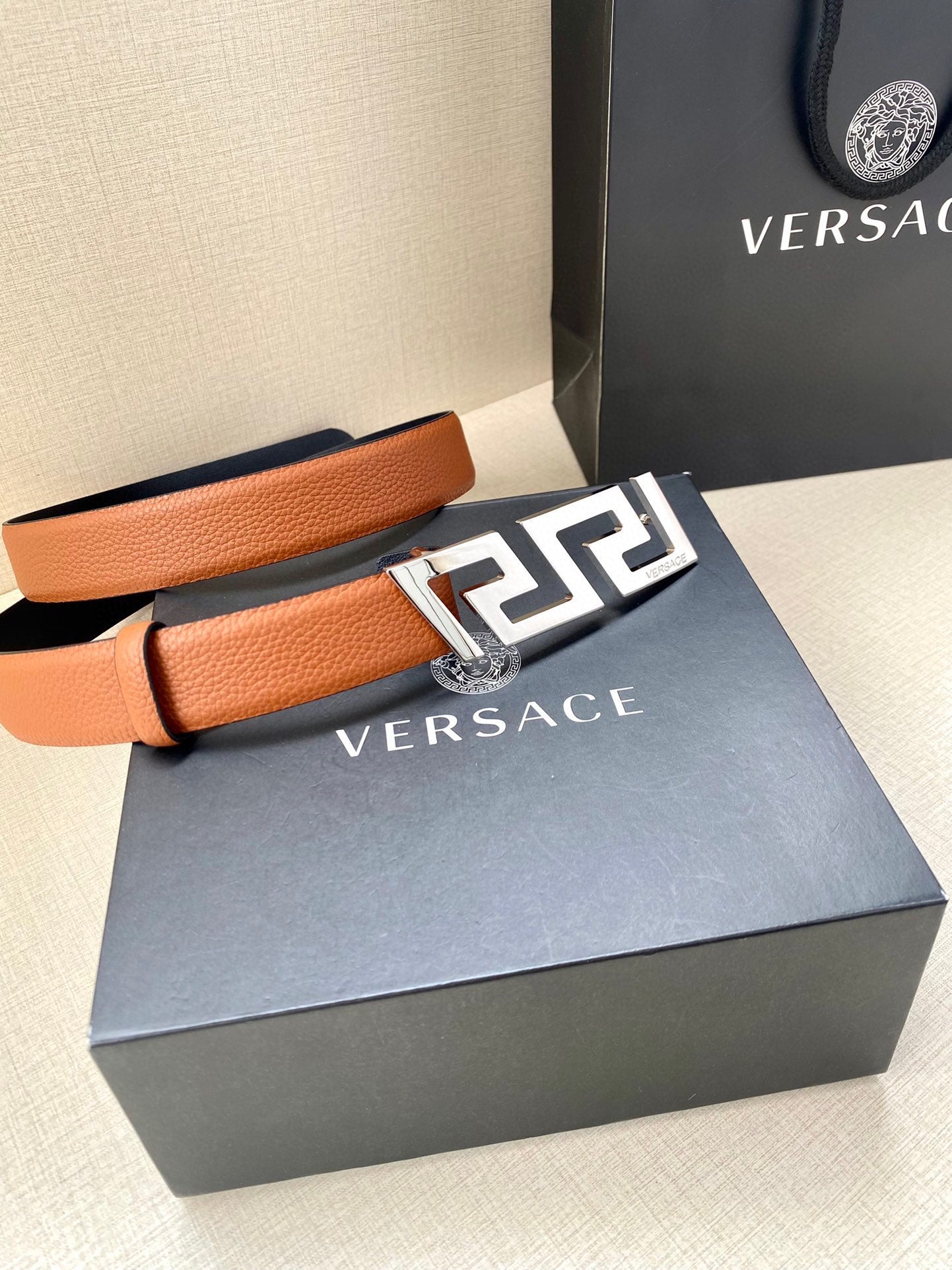 1WV166PDE Stylish  High quality belt With full package