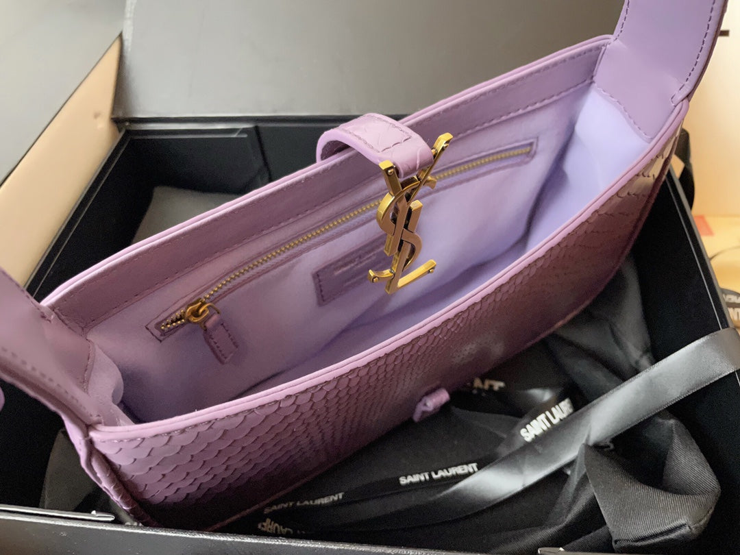 4XSL29BDE Stylish leather bag 