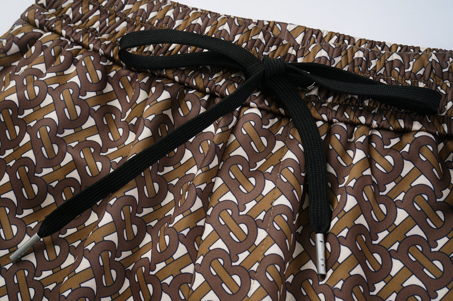 145RR52UDE Stylish shorts