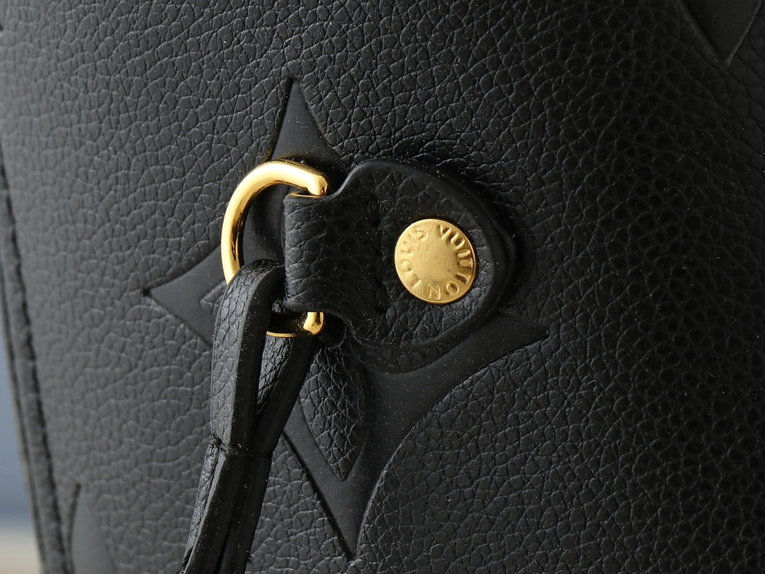 1WE75BDE Stylish leather bag