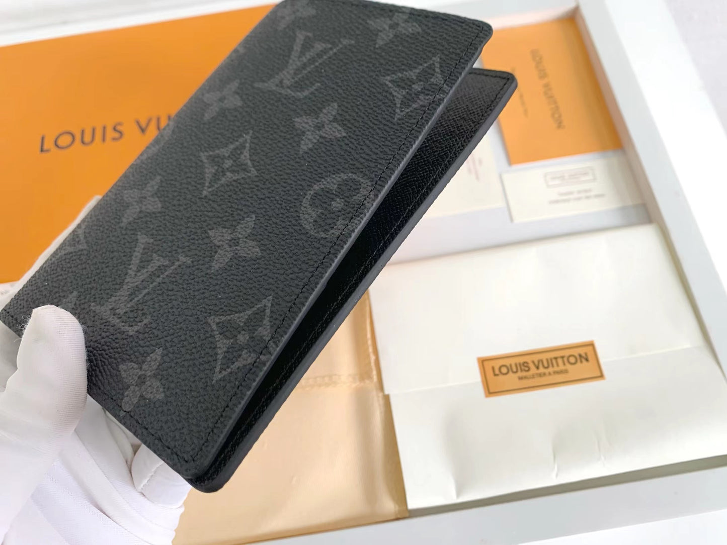 AE300BDE Stylish leather wallets