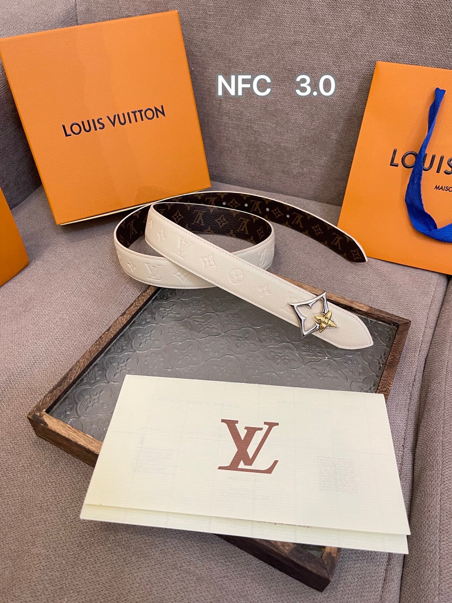 255RE11PDE Stylish  High quality belt With full package