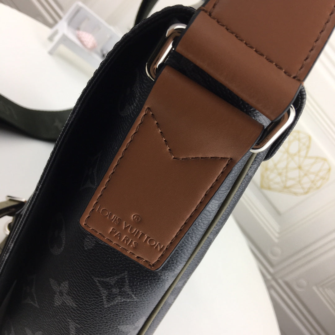 1XE421BDE Stylish leather bag