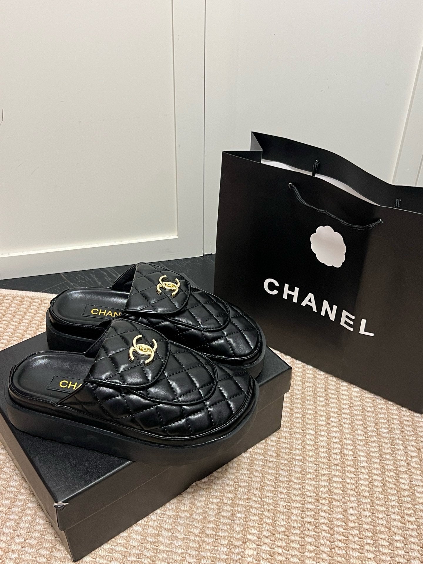 14C154ZDE Stylish Slippers