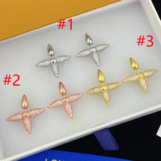 14E513EDE Stylish Earrings
