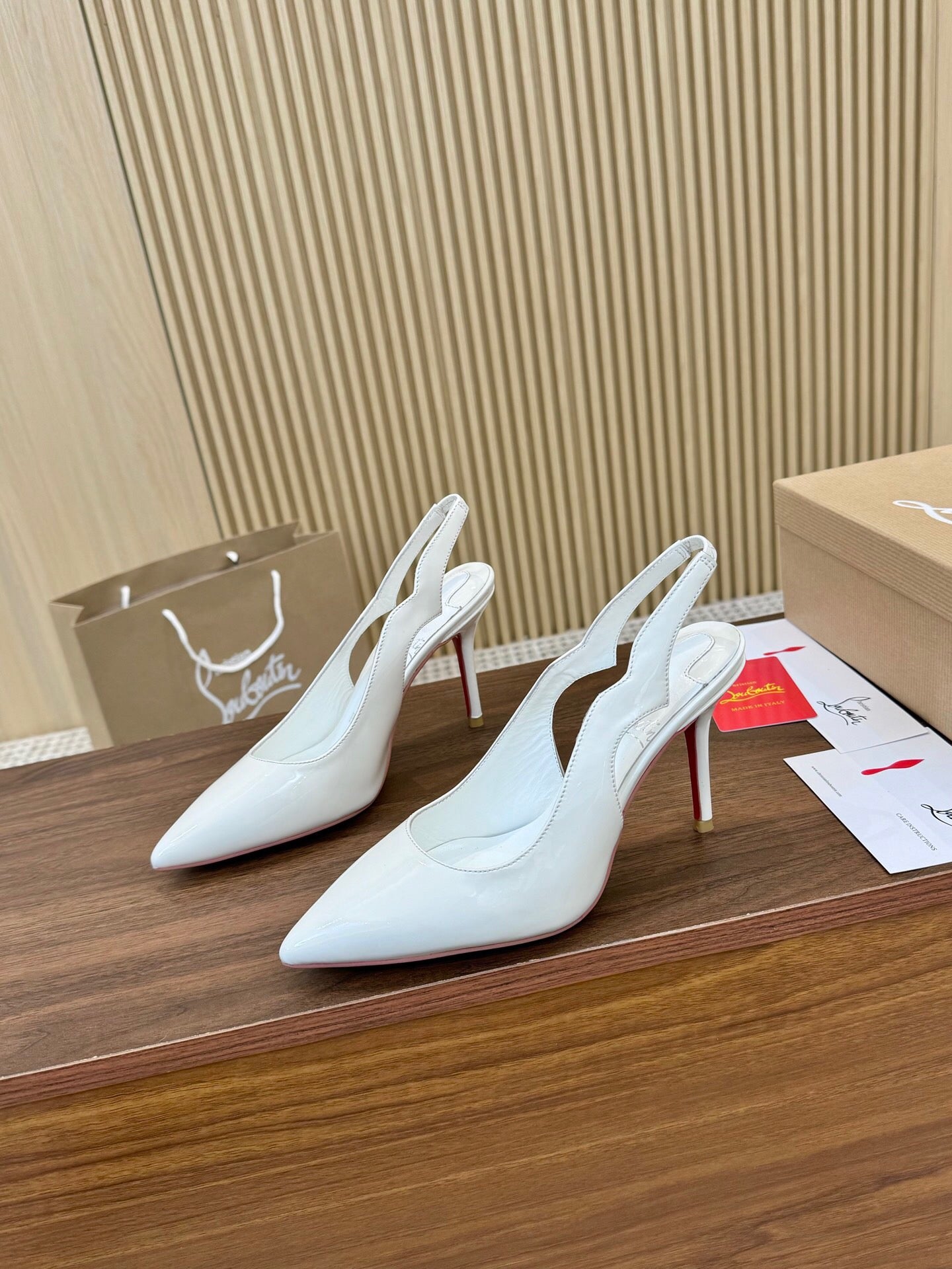 275NA5ZDE Stylish leather High heels