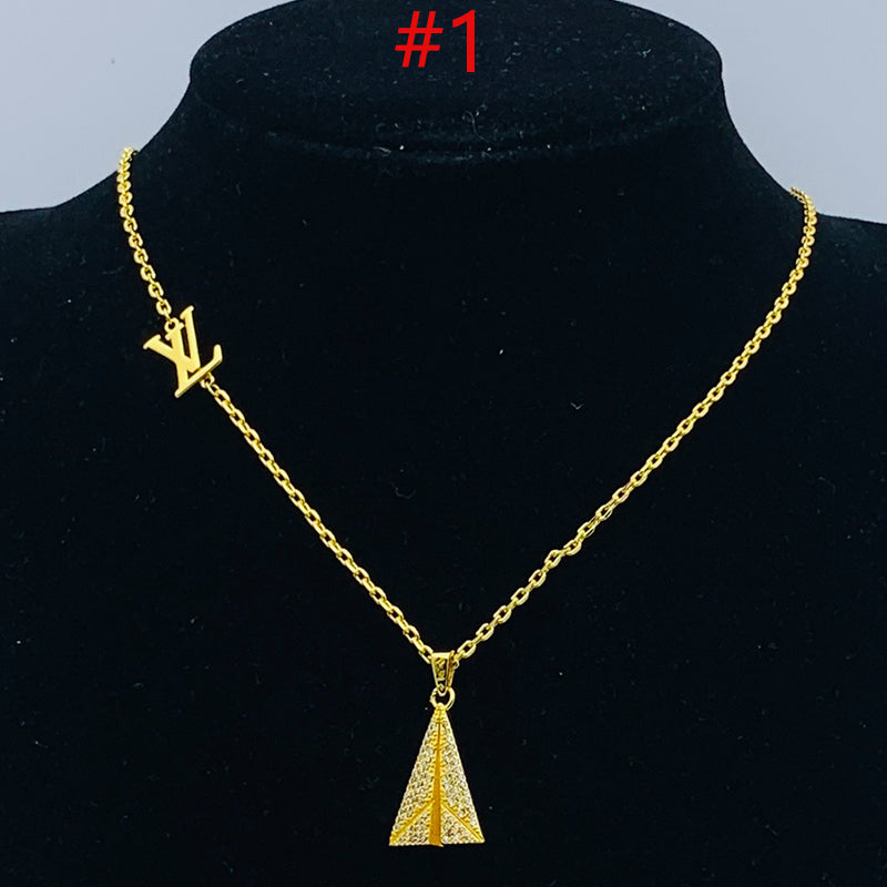 84E104XDE Stylish Necklaces