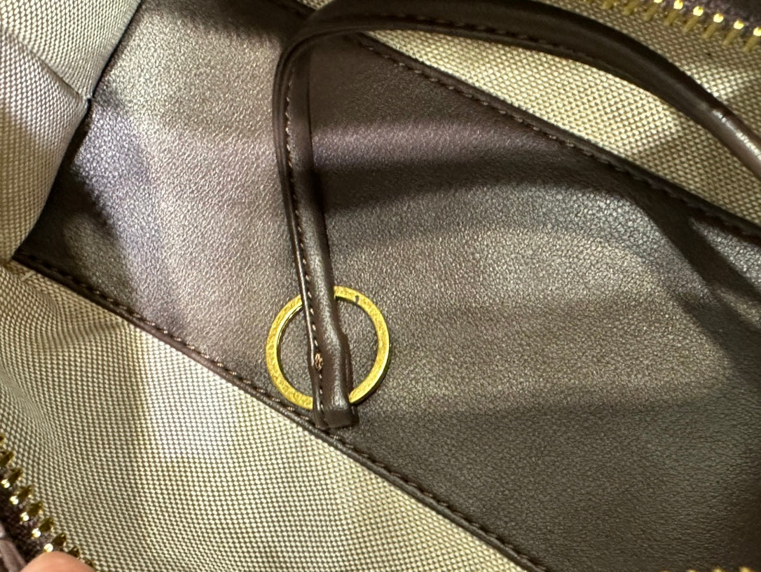 1XA84BDE Stylish leather bag