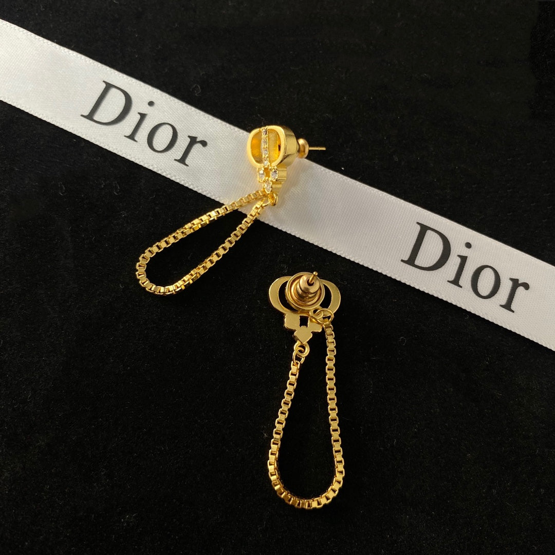 1YD328EDE Stylish Earrings