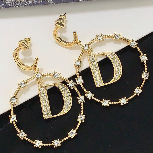 1YD304EDE Stylish Earrings