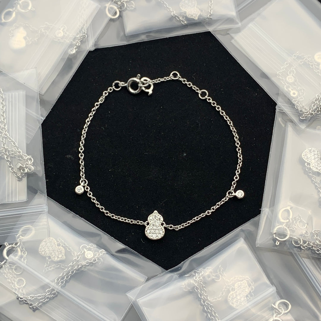 84A33KDE Stylish Bracelets