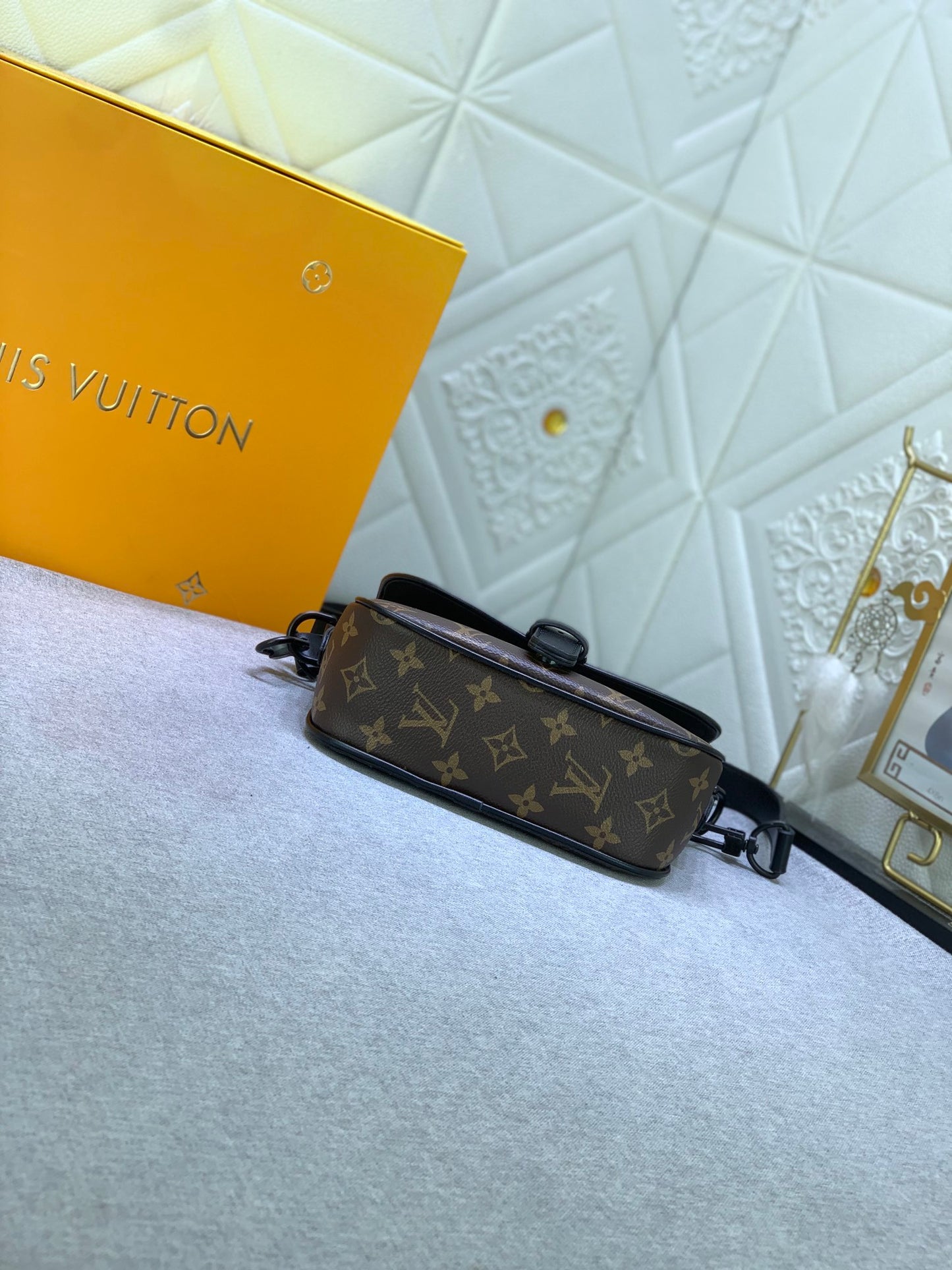 2XC475BDE Stylish leather bag