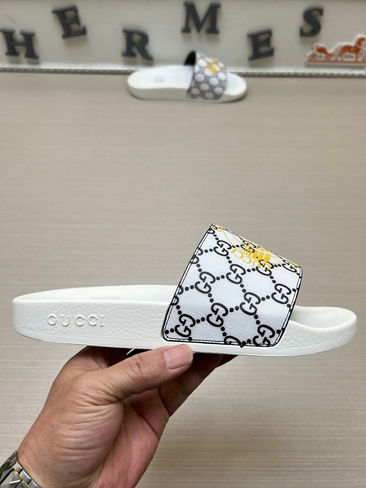 5LB234ZDE Stylish Slippers