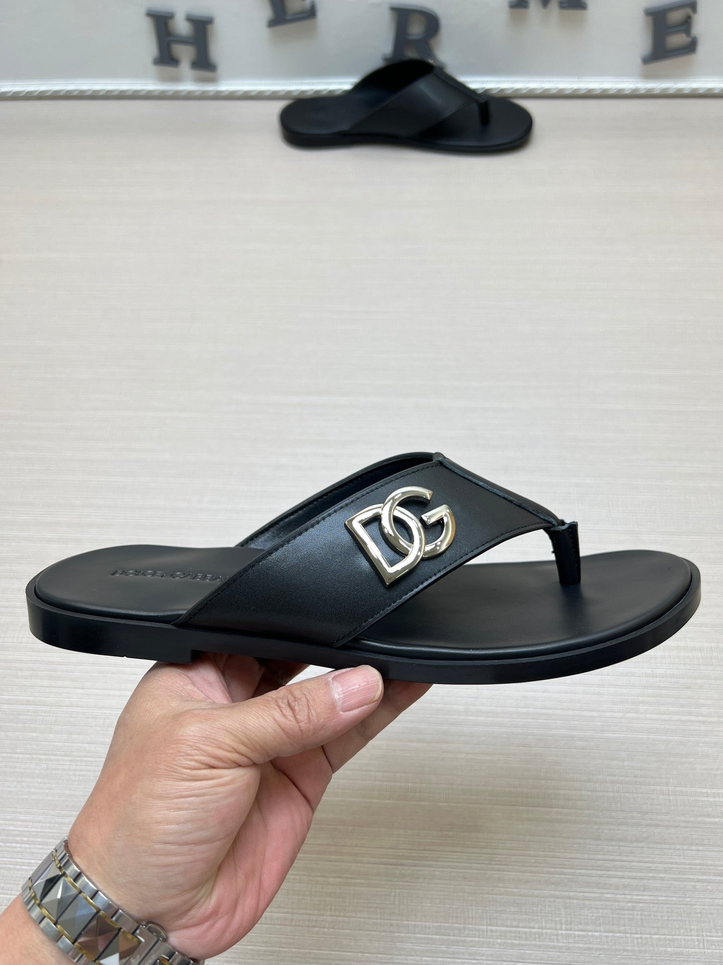 54A93ZDE Stylish slippers