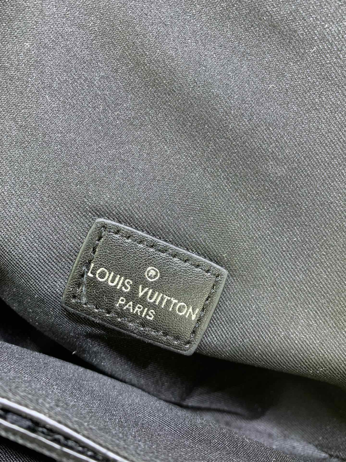 2XE465BDE Stylish leather bag