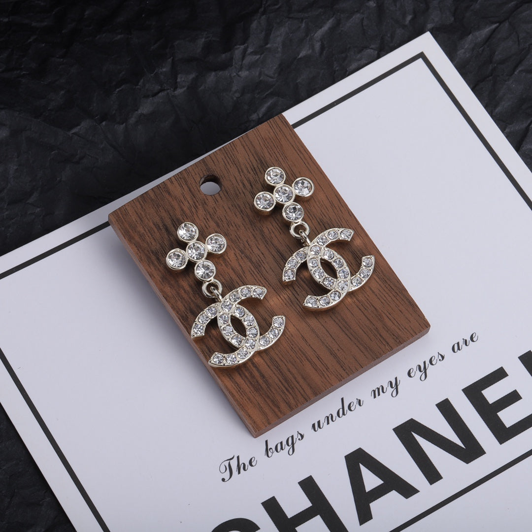 1YC391EDE Stylish Earrings