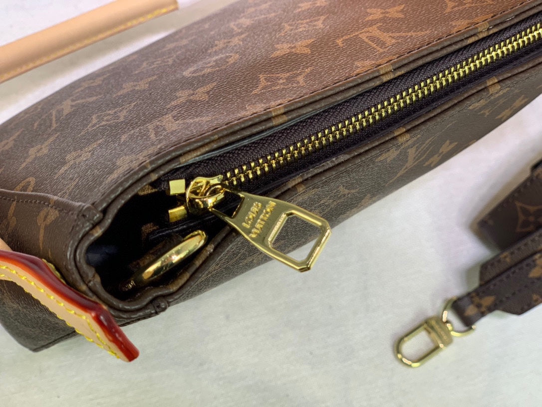 155NE73BDE Stylish leather bag