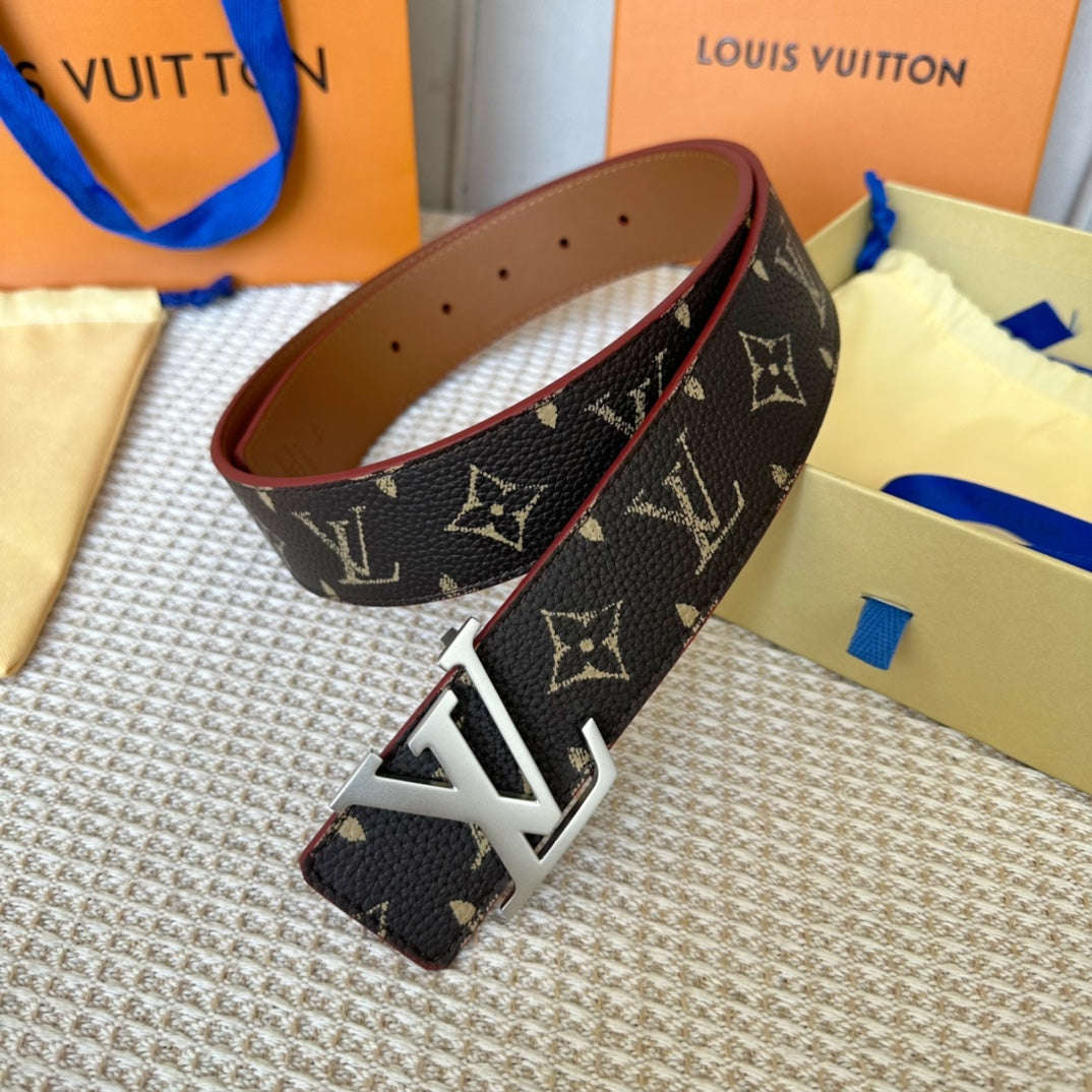 14E131PDE Stylish  High quality belt With full package