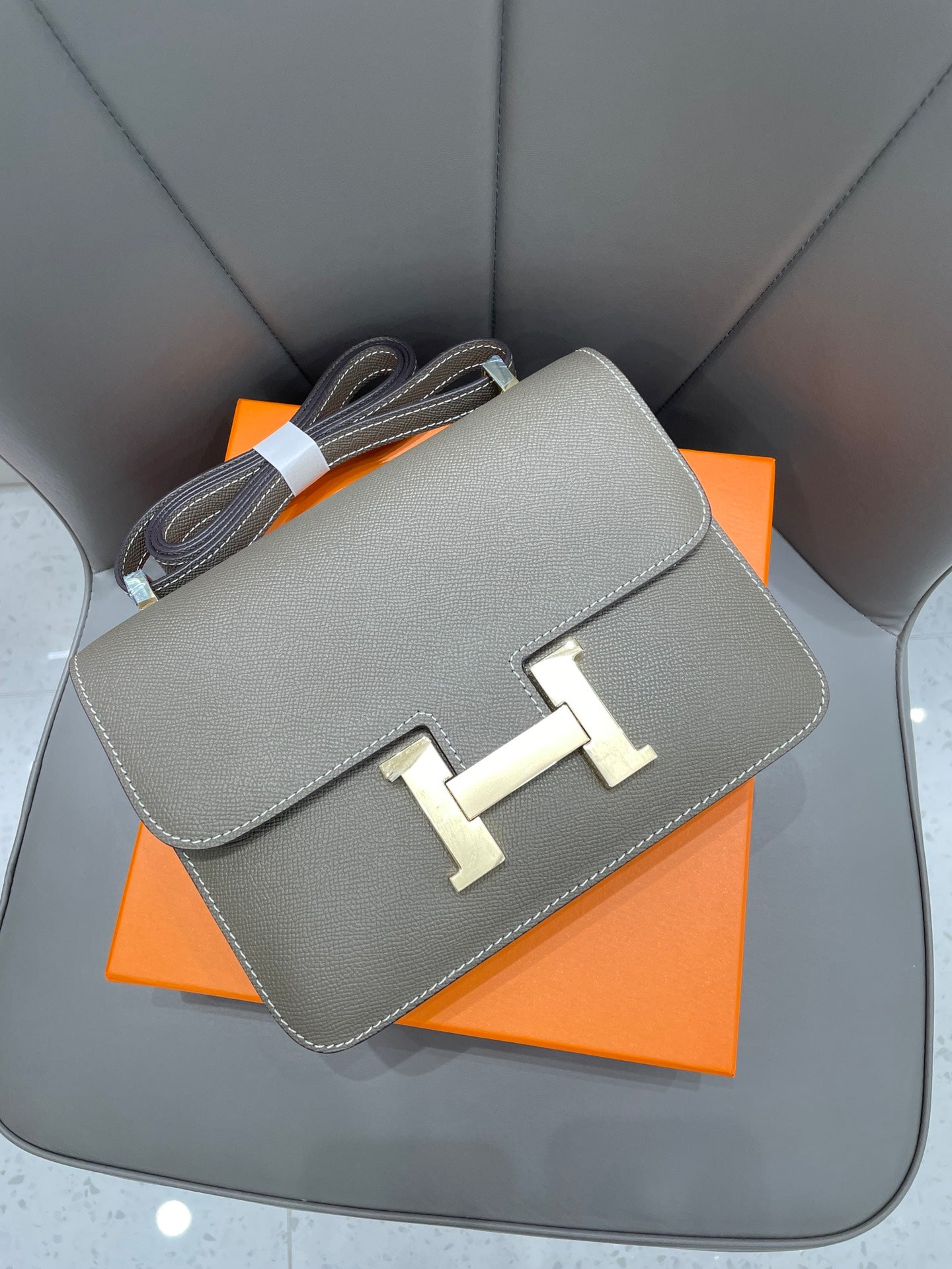 155NH64BDE Stylish leather bag