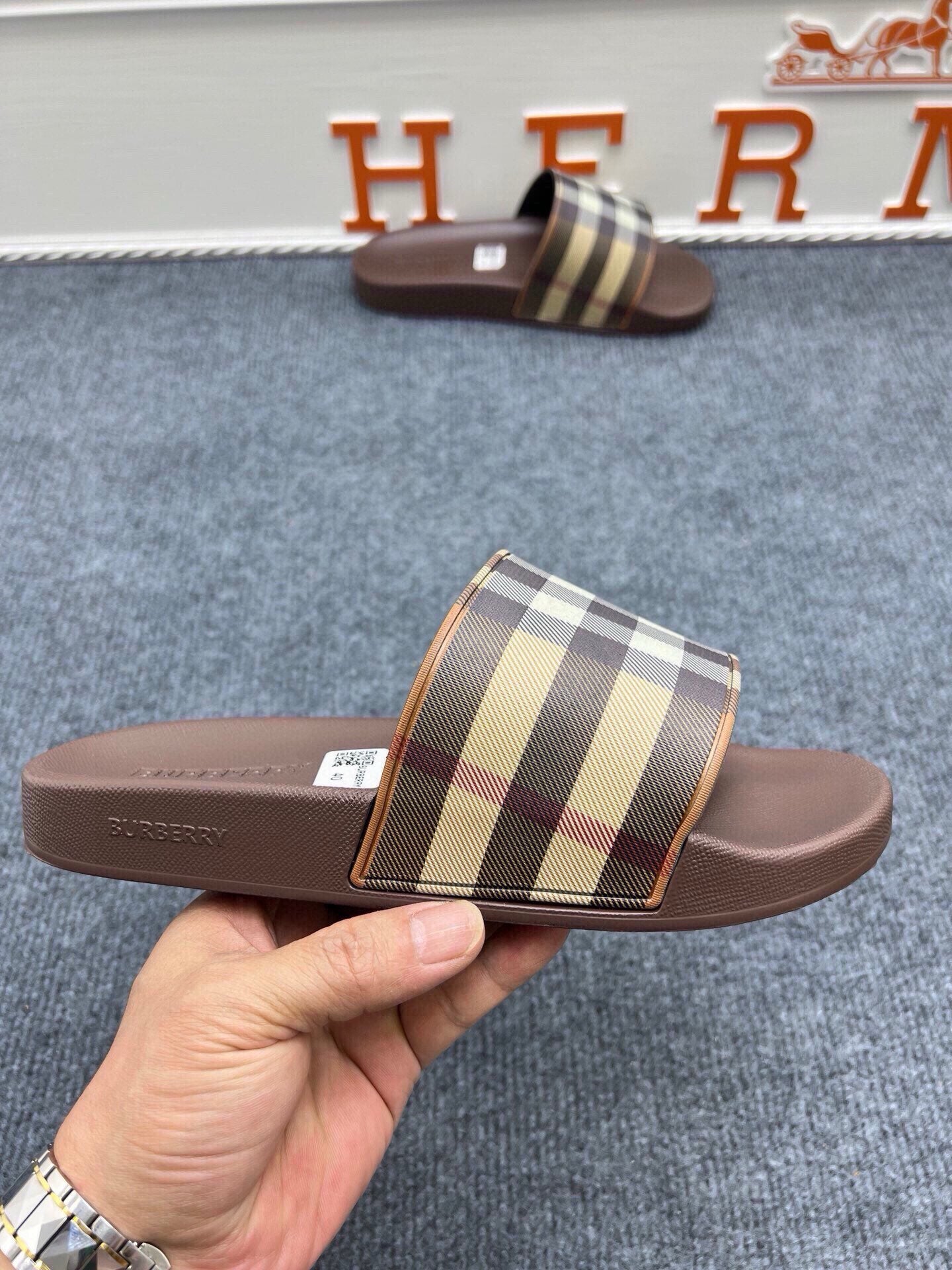 535ZR253ZDE Stylish Slippers