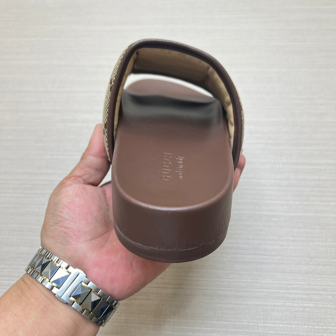 54B49ZDE Stylish slippers