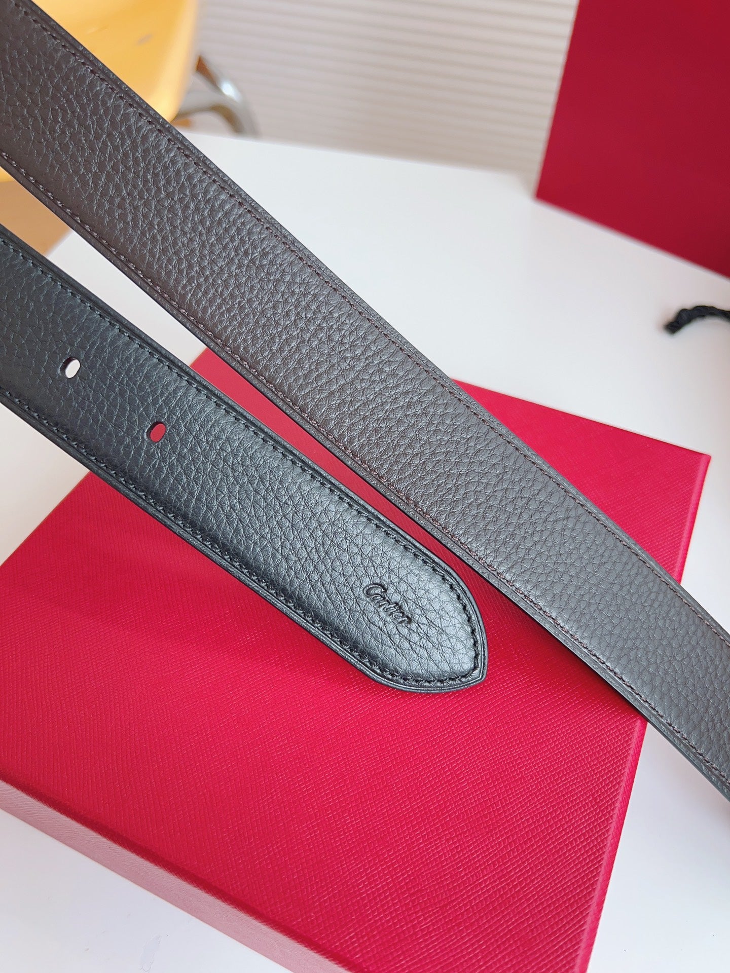 155RK242PDE Stylish  High quality belt With full package