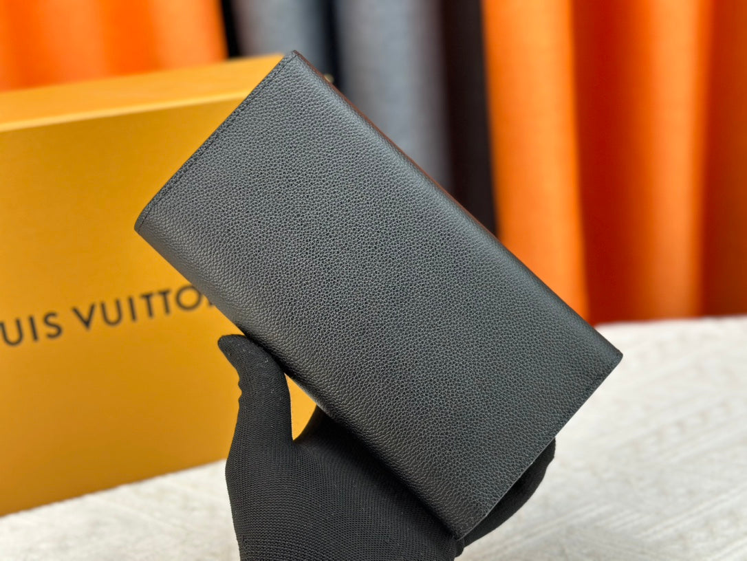 1XE74BDE Stylish leather wallets with package