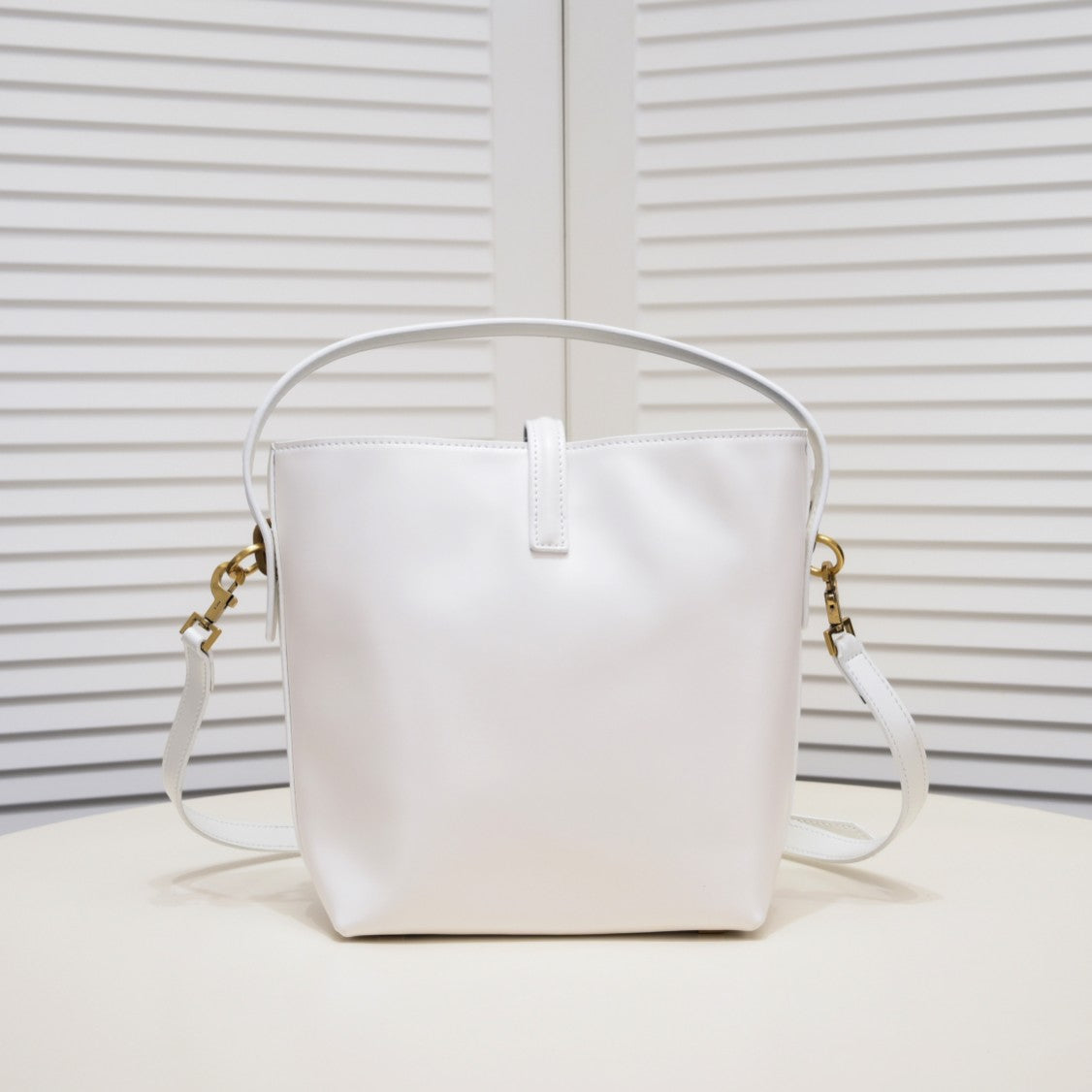 1XSL111BDE Stylish leather bag 