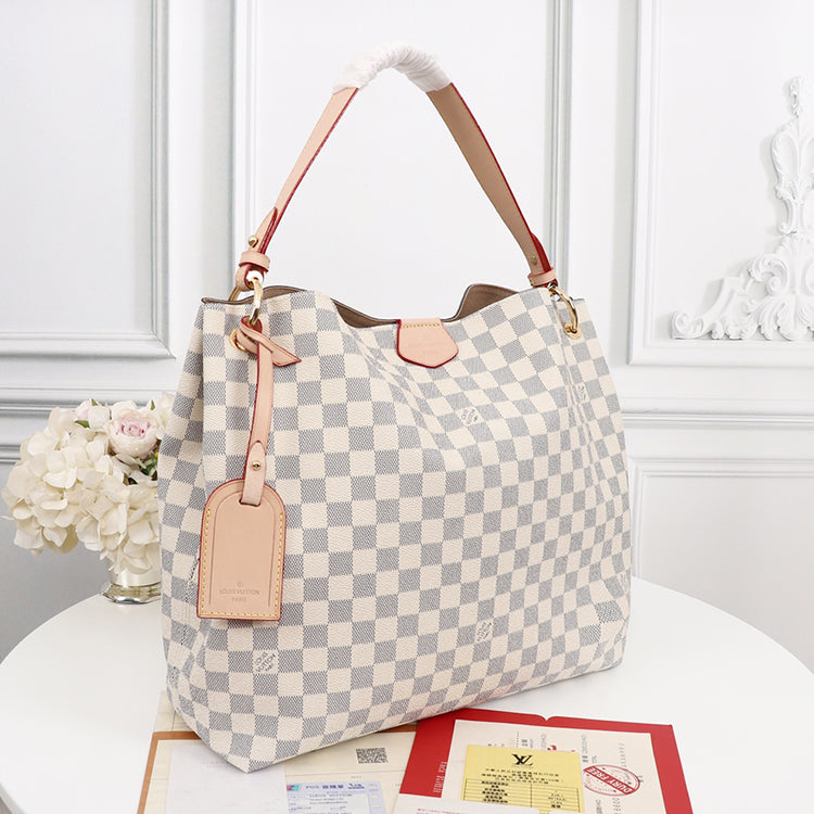 1E84BDE Stylish leather bag 