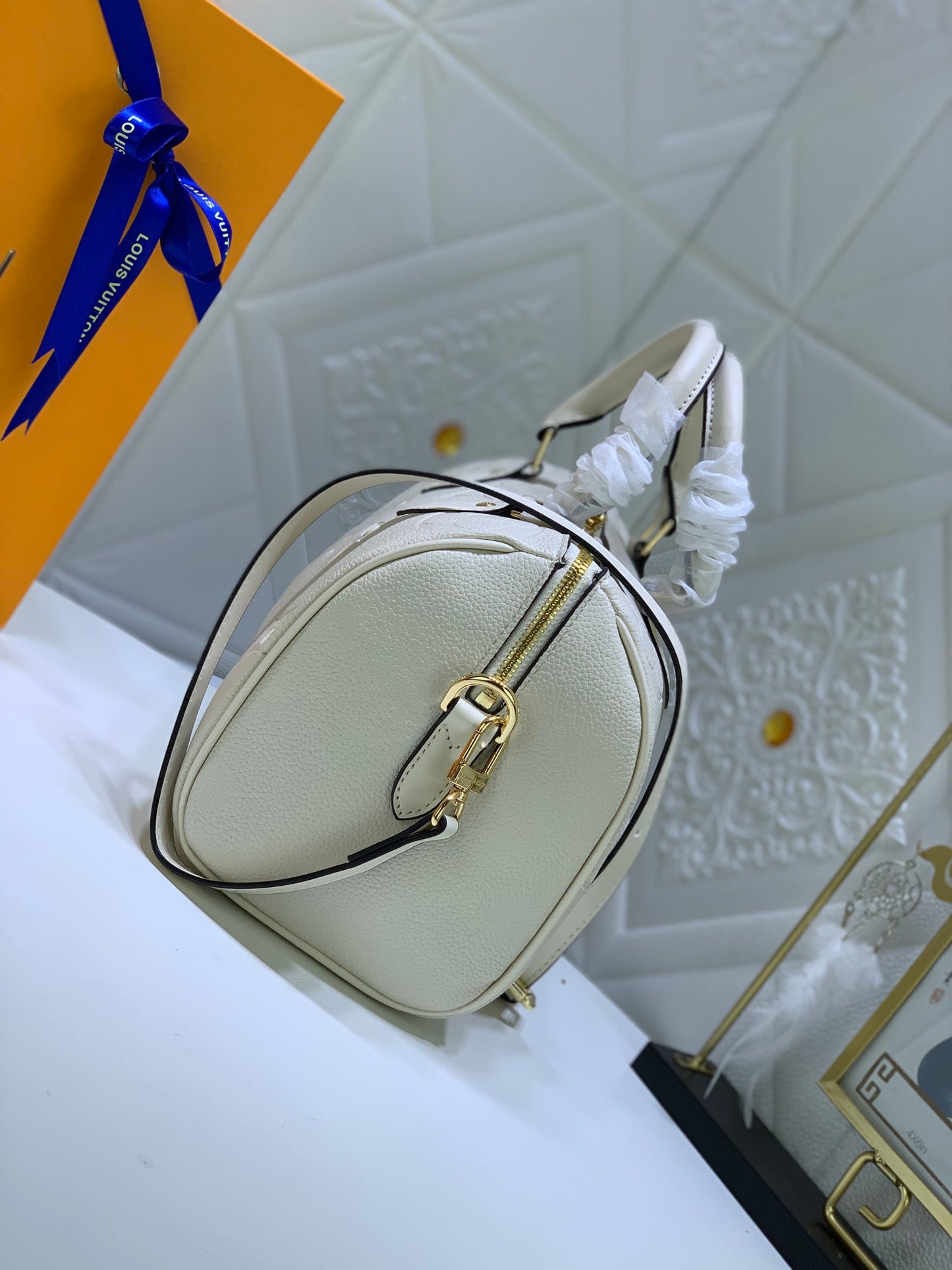 2XE138BDE Stylish leather bag 