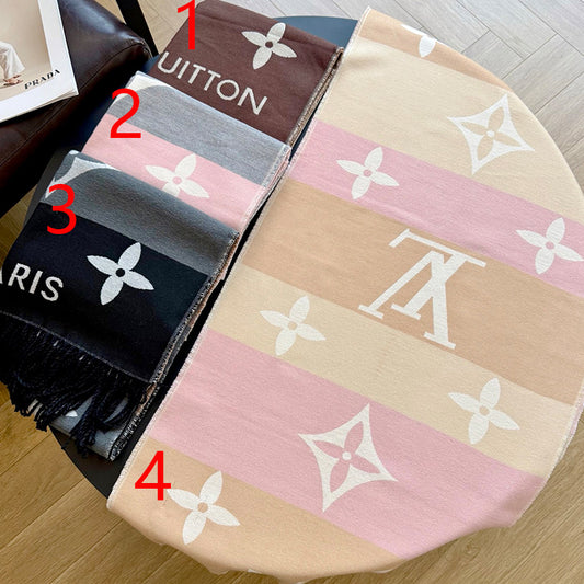 175RE43WDE Stylish Winter Scarves