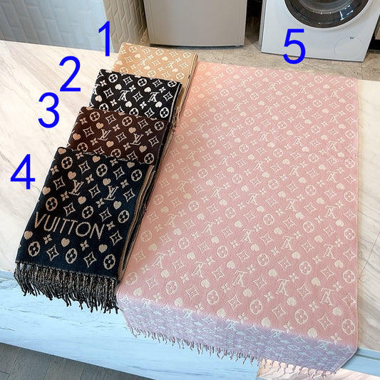 185ZE11WDE Stylish Winter Scarves