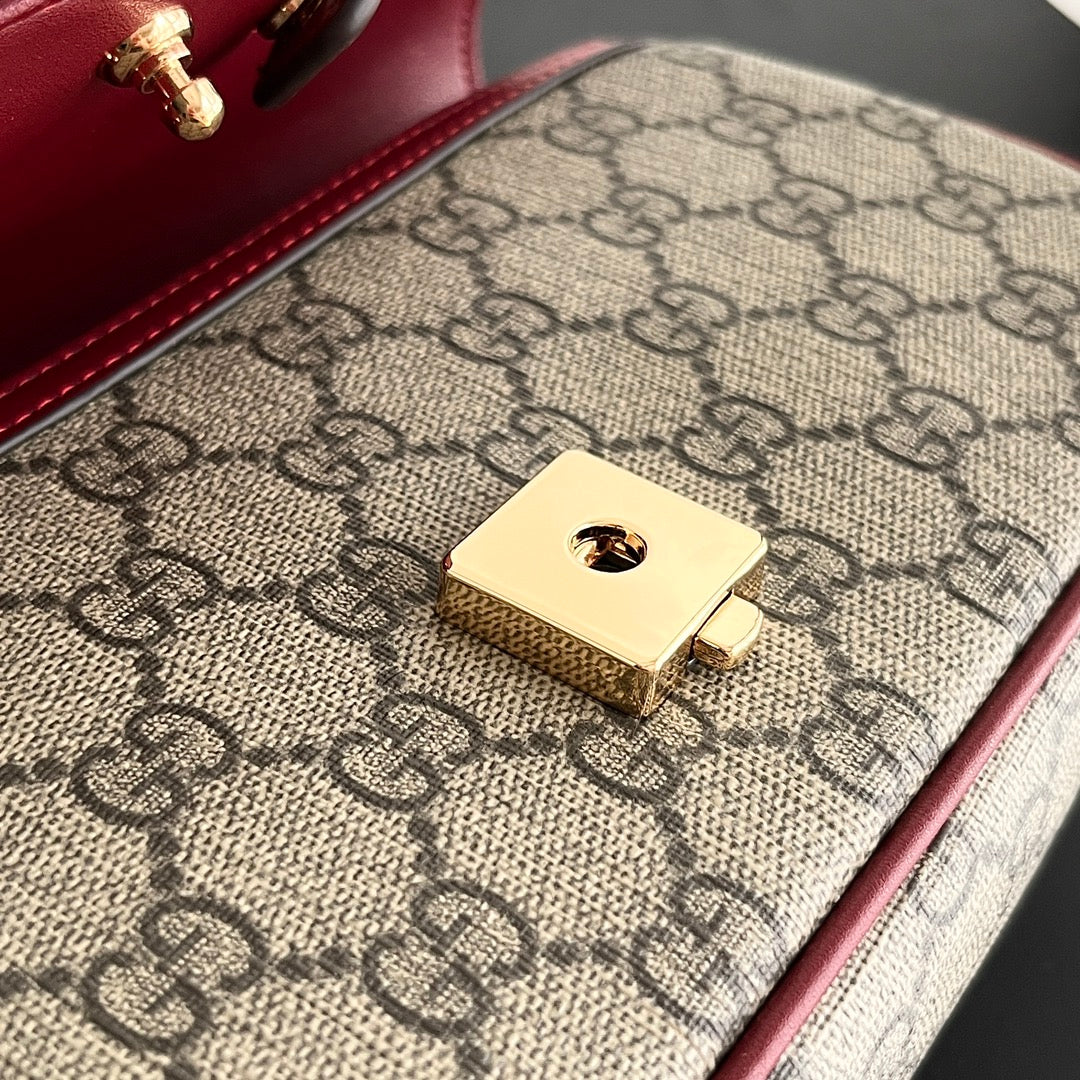 1XB55BDE Stylish leather bag