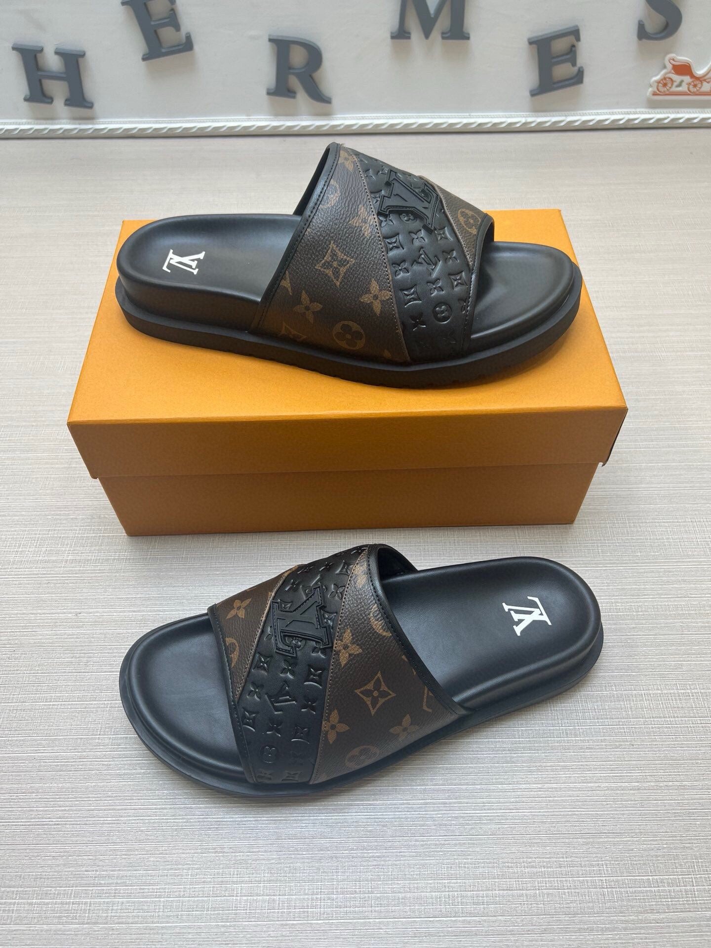 5WE249ZDE Stylish Slippers