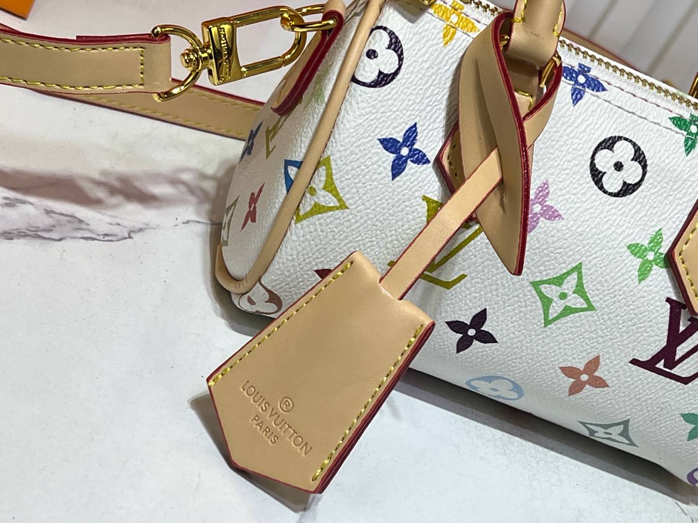 1WE99BDE Stylish leather bag