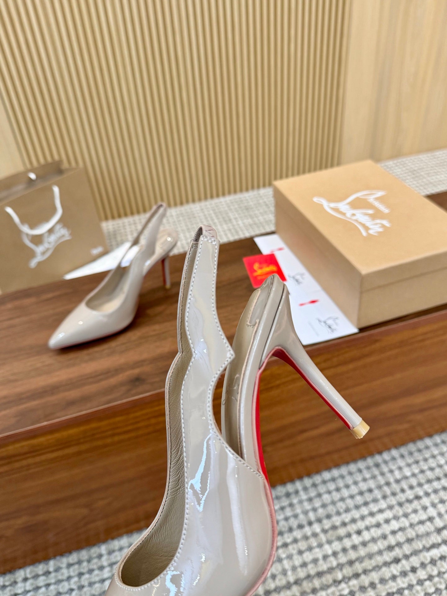 275NA5ZDE Stylish leather High heels