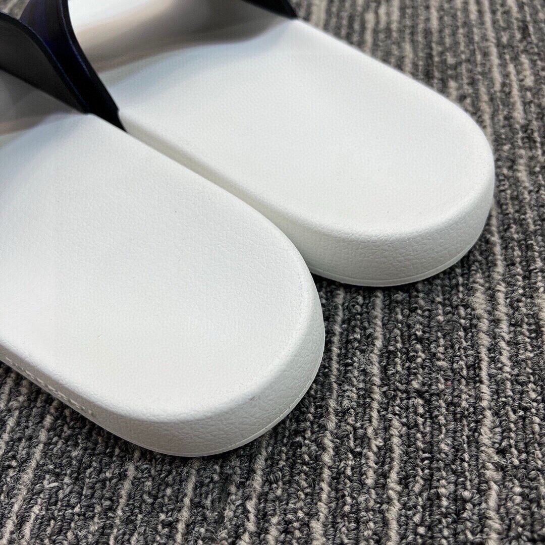 535ZR262ZDE Stylish Slippers