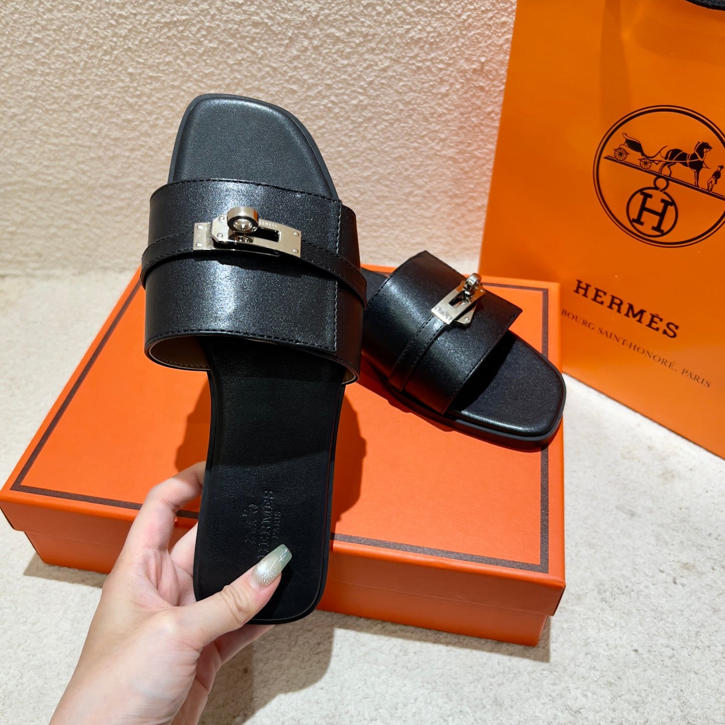 14H201ZDE Stylish Slippers