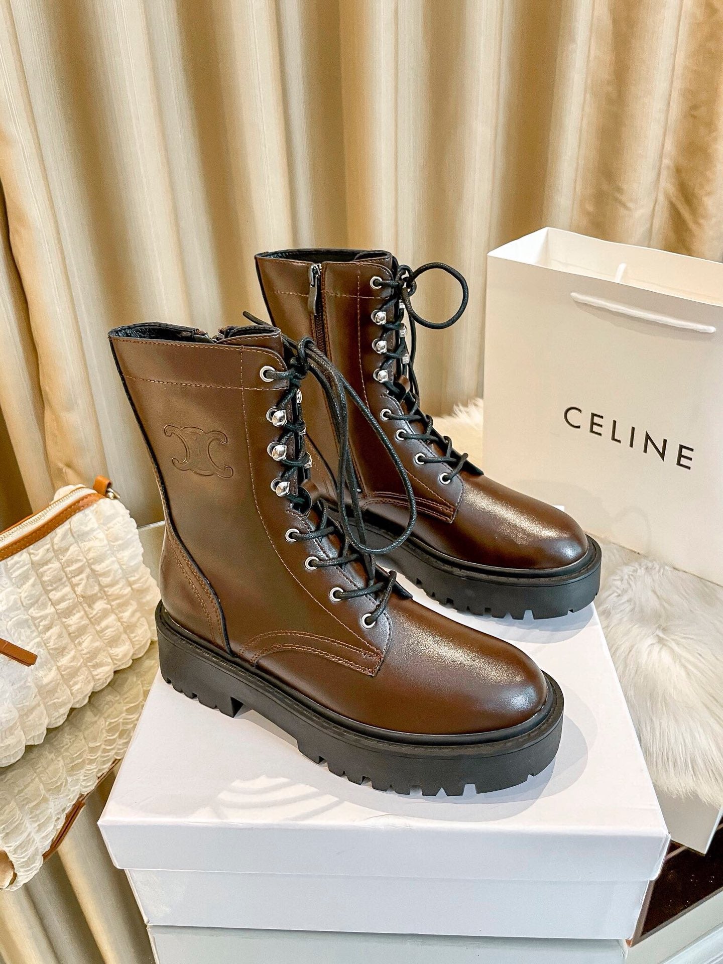 1JCL7ZDE Stylish leather boots