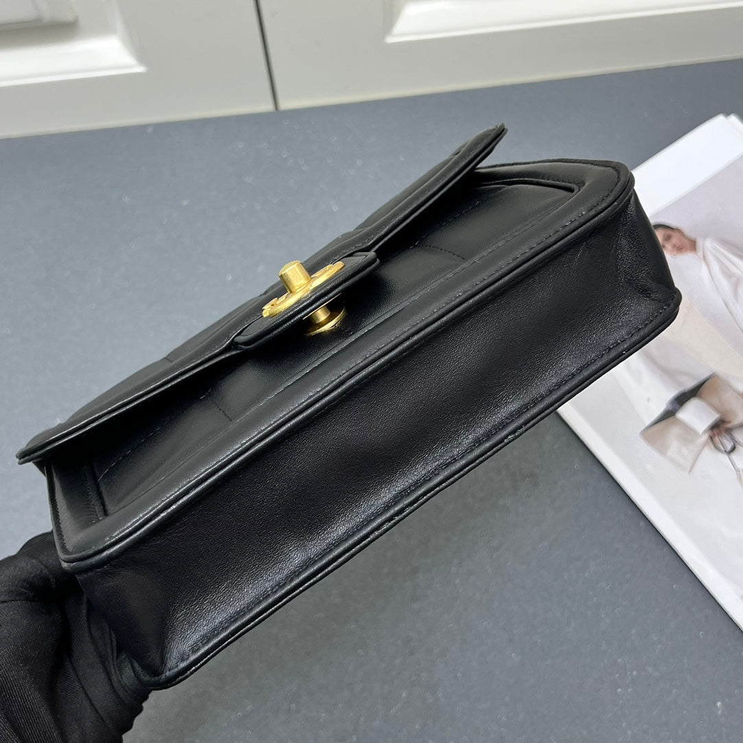 2WC15BDE Stylish leather bag