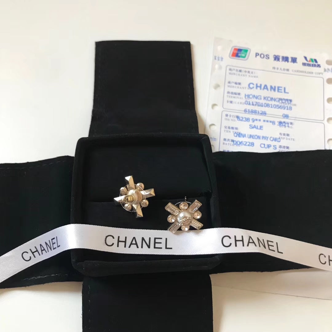 1YC147EDE Stylish Earrings