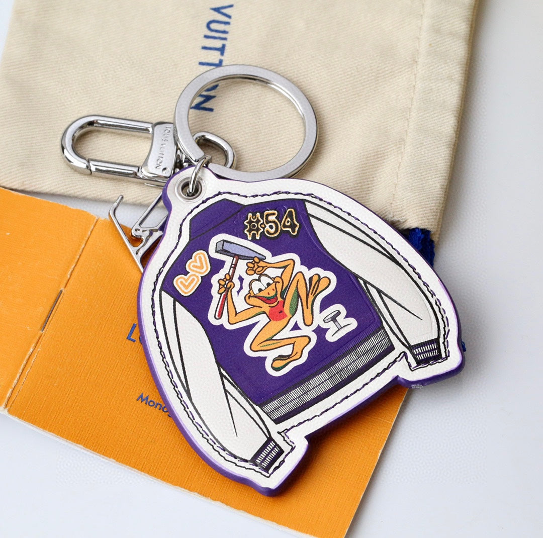 3RE25ADE Stylish key closure